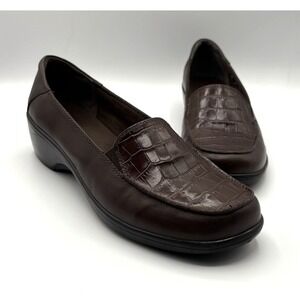 CLARKS Loafers Women's Size 10 W Brown Leather Crocodile Slip On Comfort Shoe